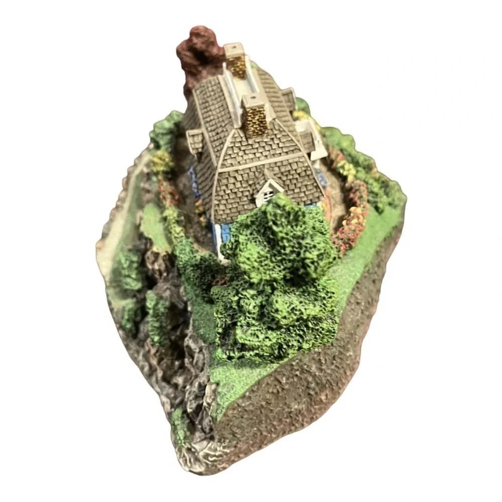 Danbury Mint Fishermans Cove Colin Gough Fishing Village Sculpture Display item